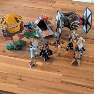 Star Wars "Galactic Heroes" Adventure Playset with Figures and Vehicles
